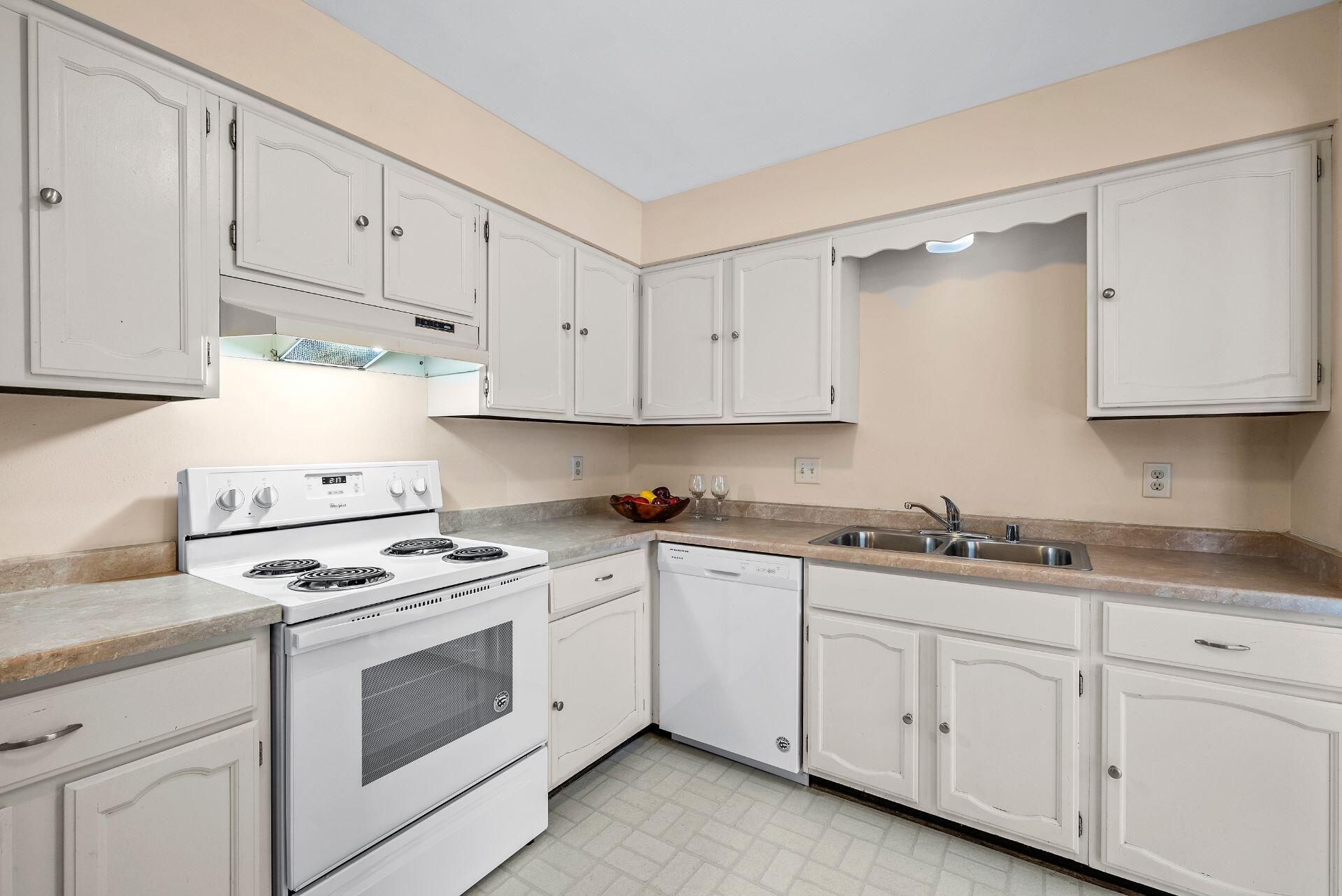 2020 Good Hope Road Glendale, WI 53209 - Photo 11 of 12 2020-W-Good-Hope-Rd-1-15
