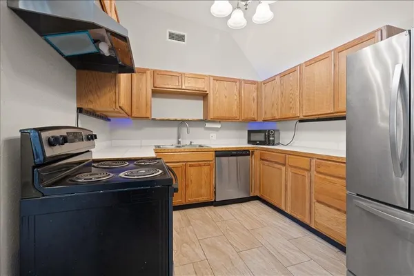 $275,000 | 100 Sands Drive, Azle, TX 76020