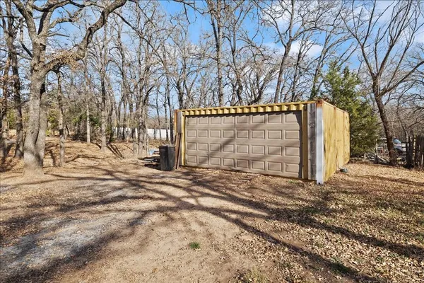 $275,000 | 100 Sands Drive, Azle, TX 76020