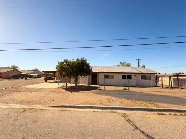 $229,999 | 15691 Apache Loop, Ehrenberg, AZ 85334