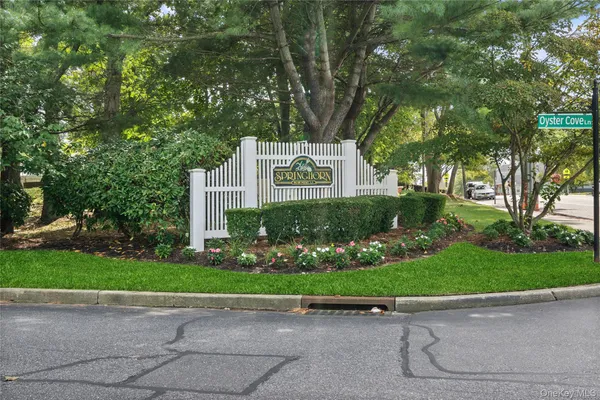 $500,000 | 55 Oyster Cove Lane, Blue Point, NY 11715