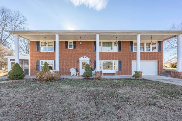 $469,000 | 15 Painter Street, Luray, VA 22835