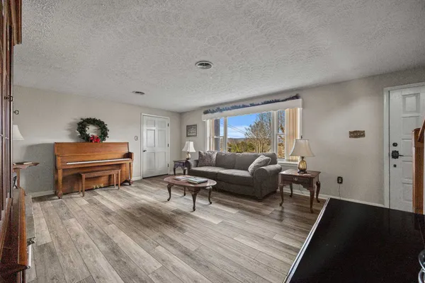 $469,000 | 15 Painter Street, Luray, VA 22835