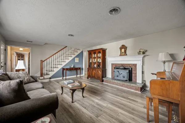 $469,000 | 15 Painter Street, Luray, VA 22835