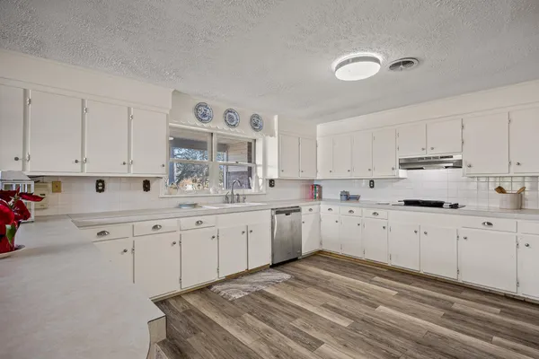 $469,000 | 15 Painter Street, Luray, VA 22835