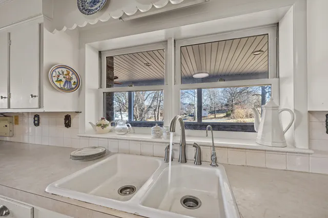 $499,900 | 15 Painter Street, Luray, VA 22835