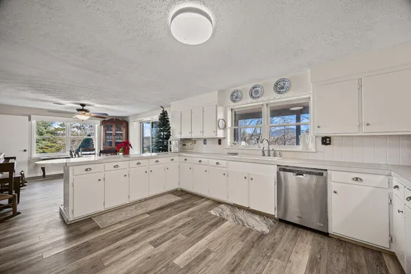 $469,000 | 15 Painter Street, Luray, VA 22835