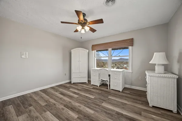 $469,000 | 15 Painter Street, Luray, VA 22835