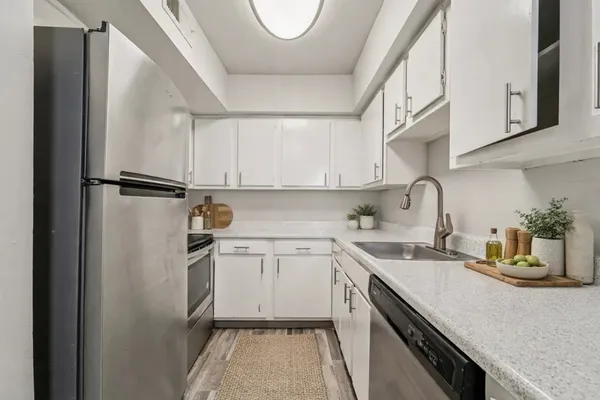 $1,066 | 2815 Greenridge Drive, Unit 2169, Houston, TX 77057
