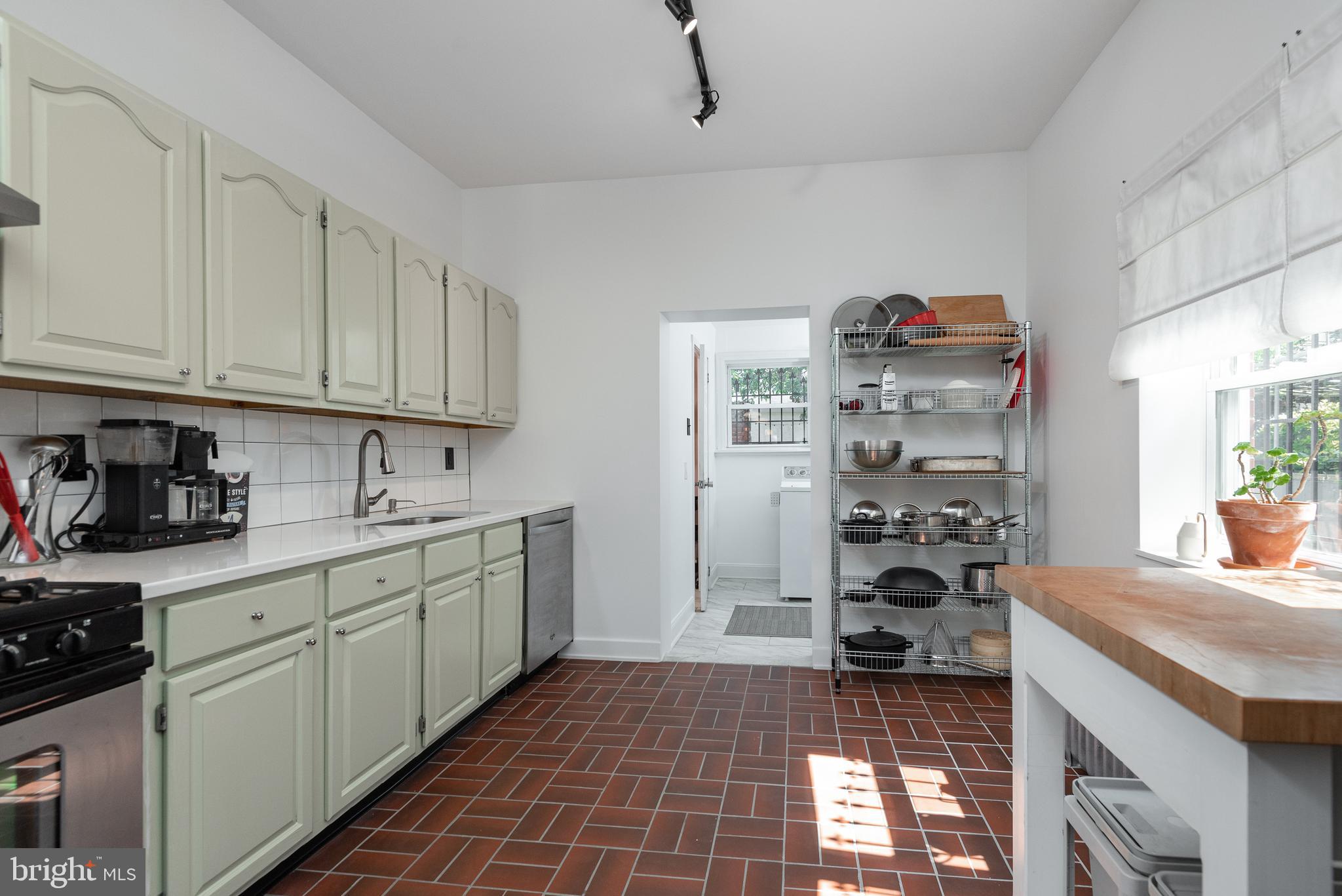 729 Reed Street Philadelphia, PA 19147 - Photo 10 of 50