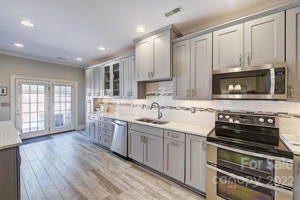 2829 Sharon View Road Charlotte, NC 28210 - Photo 18 of 34 Gallery Image 18