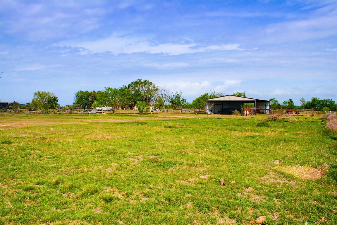 891 Jackson Road Bellville, TX 77418 - Photo 6 of 7