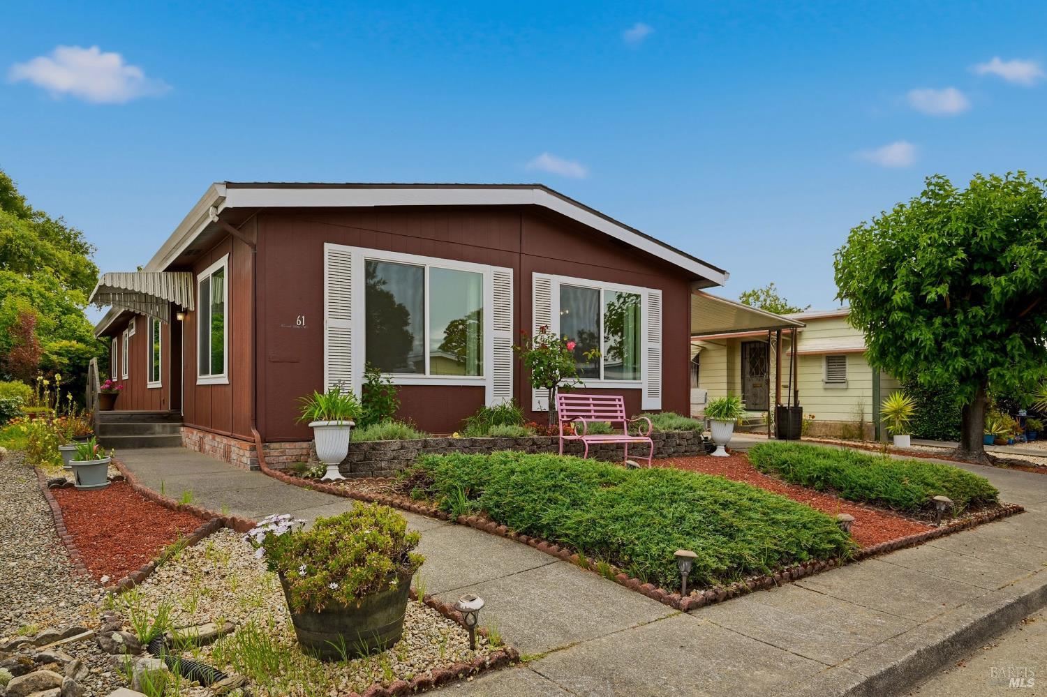 61 Westgate Circle Santa Rosa, CA 95401 - Photo 2 of 41