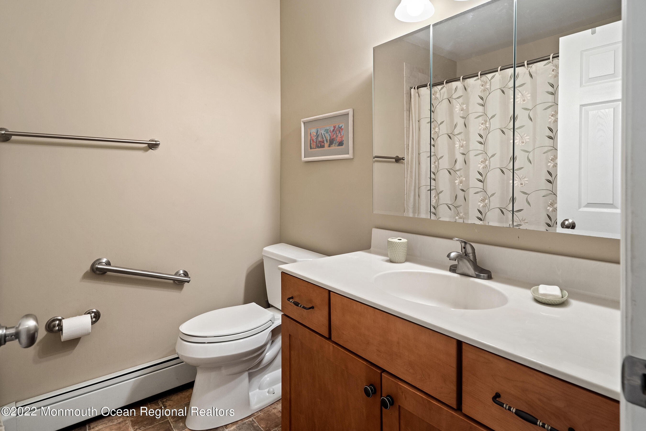 538 Harbor Road Brick, NJ 08724 - Photo 23 of 39 Lavatory1