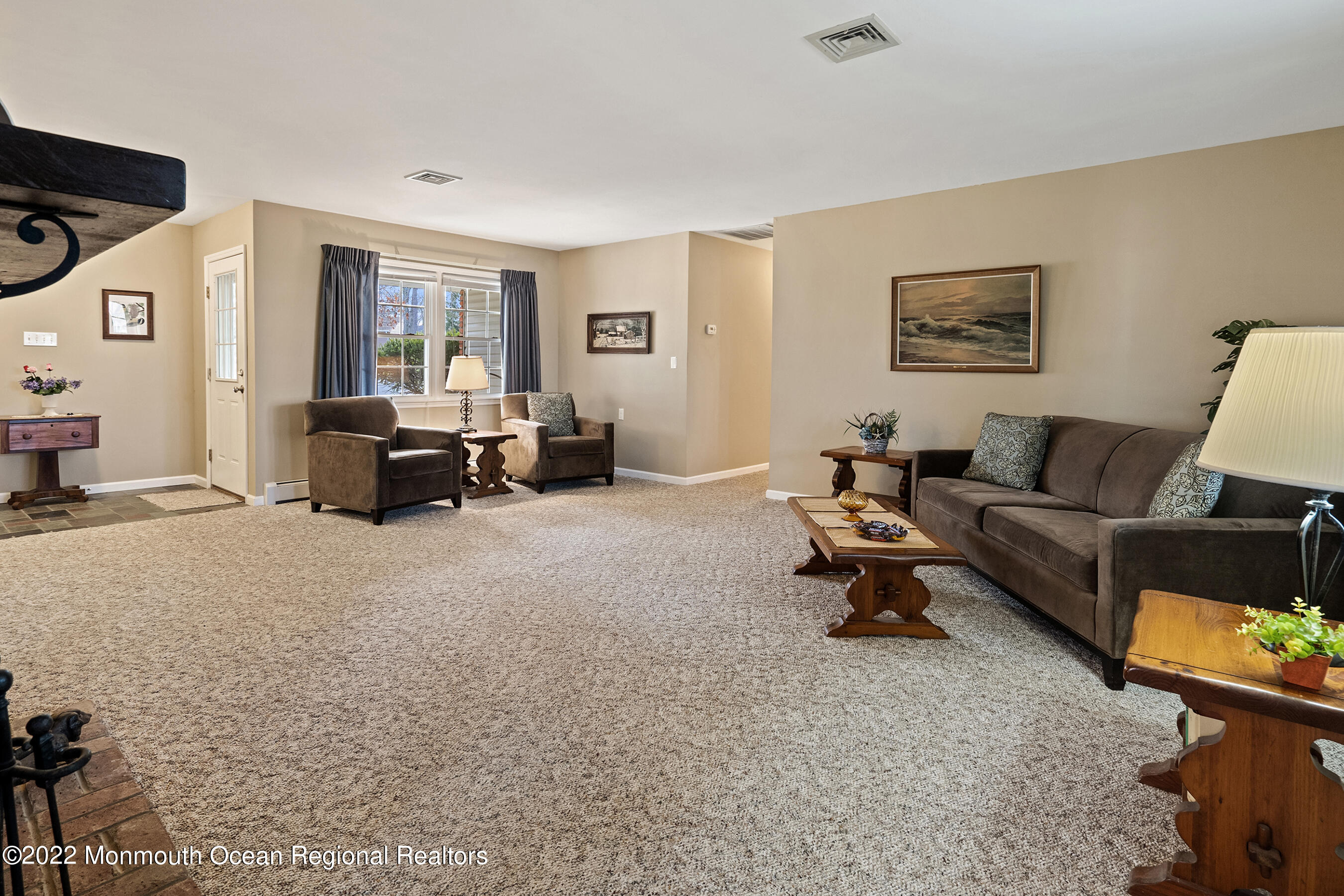 538 Harbor Road Brick, NJ 08724 - Photo 8 of 39 Living1