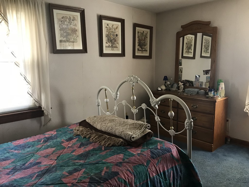 1785 Carew Street Springfield, MA 01104 - Photo 7 of 8 Gallery Image 7