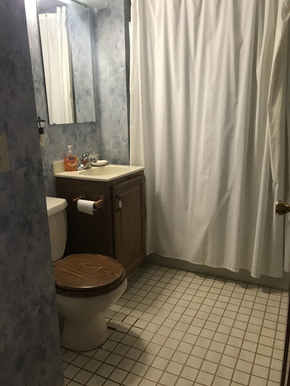 1785 Carew Street Springfield, MA 01104 - Photo 8 of 8 Gallery Image 8