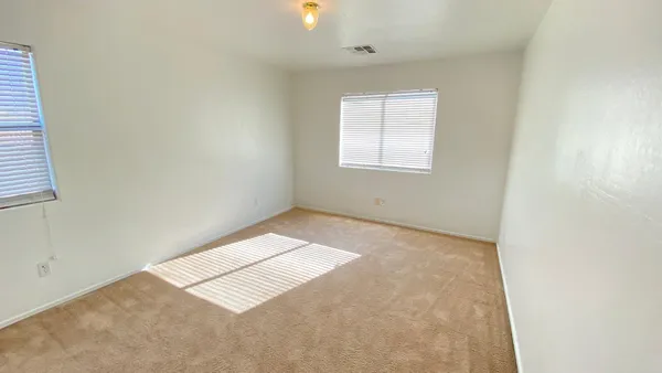 $2,100 | 7425 West Crown King Road, Phoenix, AZ 85043