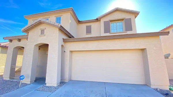 $2,100 | 7425 West Crown King Road, Phoenix, AZ 85043