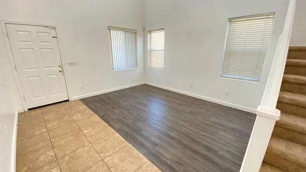 $2,100 | 7425 West Crown King Road, Phoenix, AZ 85043