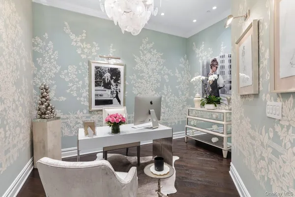 $6,495,000 | 6000 Royal Court, Unit PH, North Hills, NY 11040