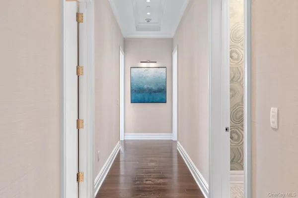 $6,495,000 | 6000 Royal Court, Unit PH, North Hills, NY 11040