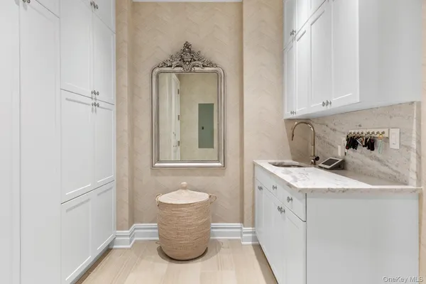 $6,495,000 | 6000 Royal Court, Unit PH, North Hills, NY 11040