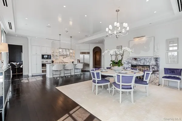 $6,495,000 | 6000 Royal Court, Unit PH, North Hills, NY 11040