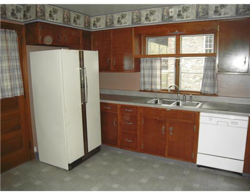 708 Scrubgrass Road Mt. Lebanon, PA 15243 - Photo 8 of 14 Kitchen.