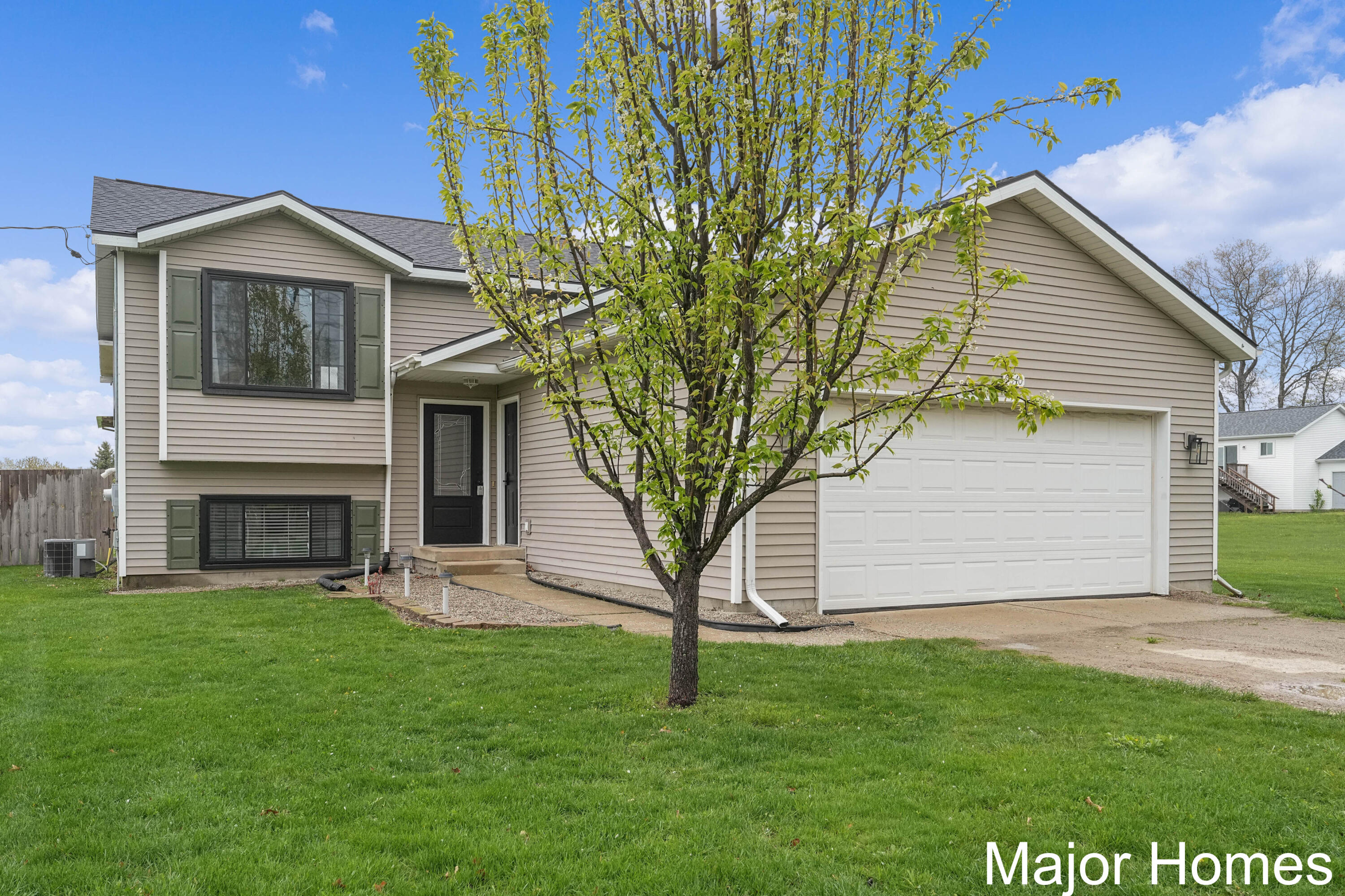 9540 Tannis Road Clarksville, MI 48815 - Photo 2 of 28 DSC05384