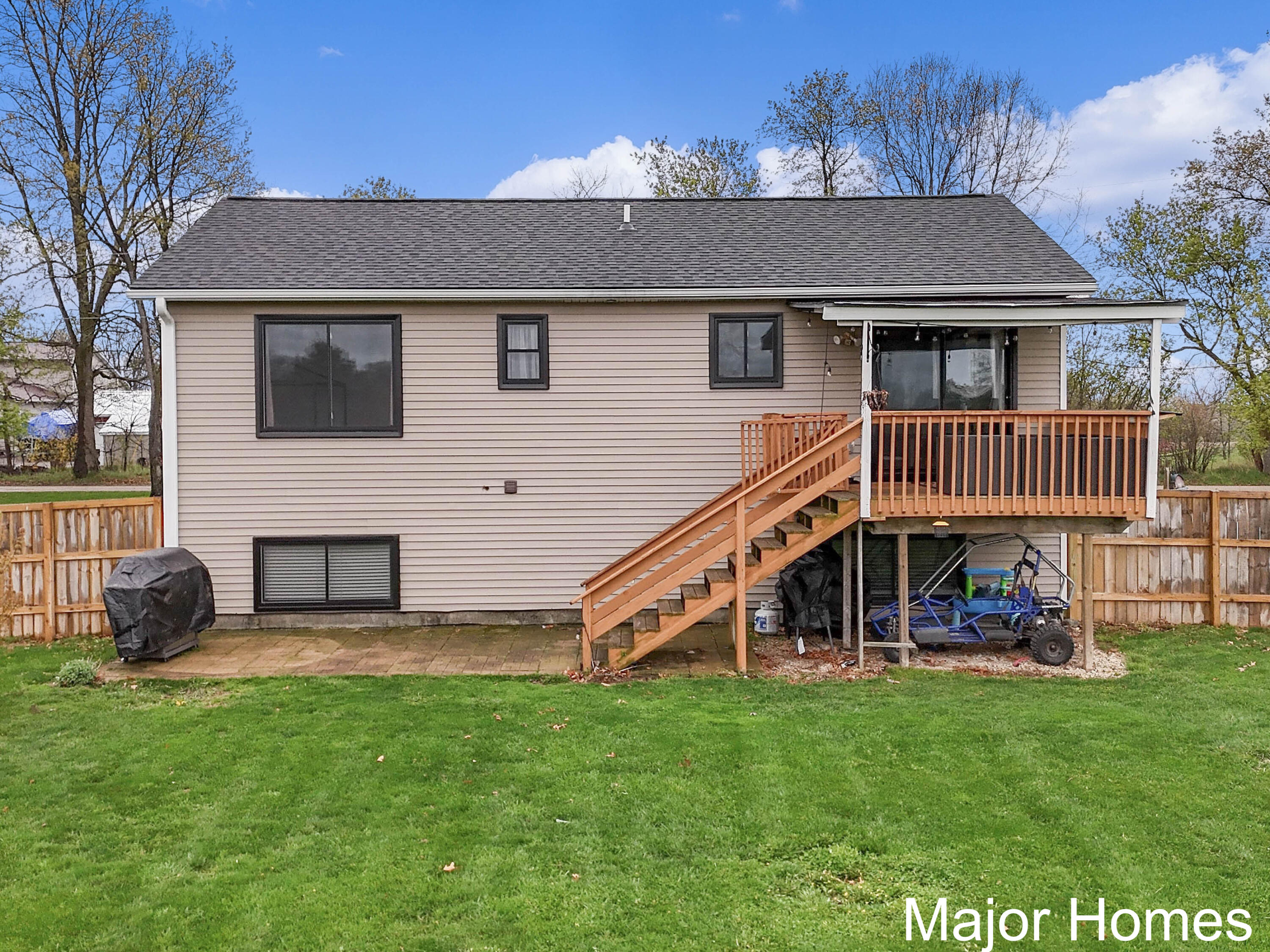 9540 Tannis Road Clarksville, MI 48815 - Photo 25 of 28 DJI_20250501114217_0175_D