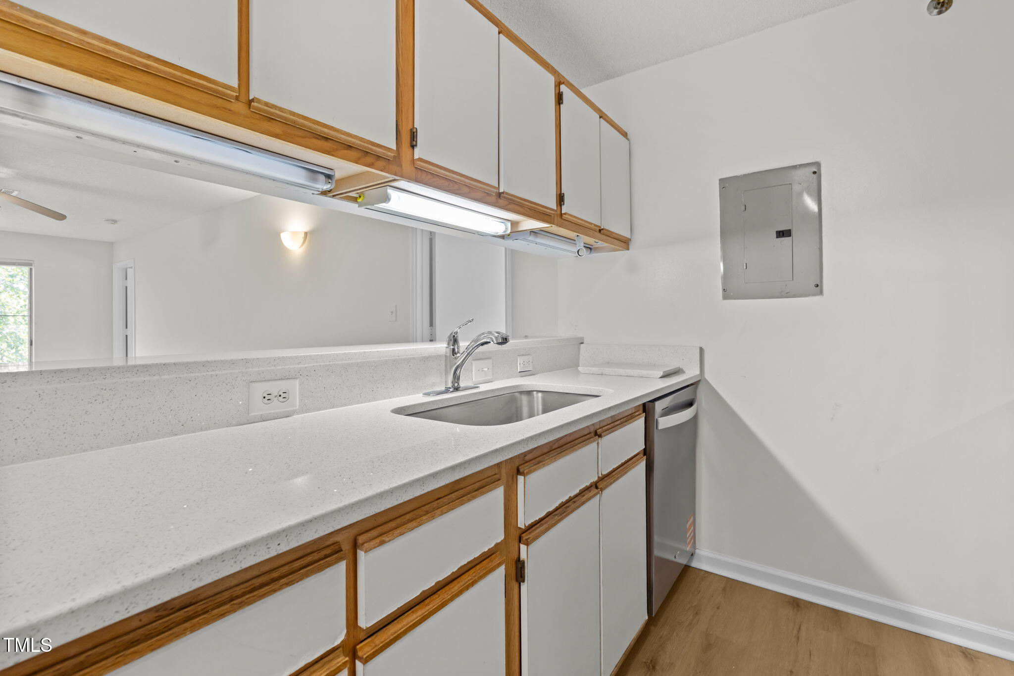1521 Graduate Lane, Unit 302 Raleigh, NC 27606 - Photo 8 of 21 Kitchen with New Quartz Counters!