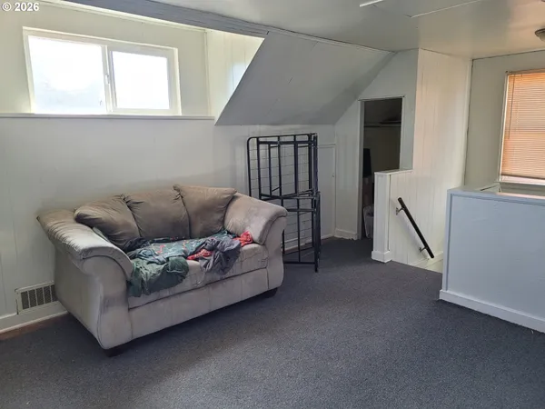 $270,000 | 314 Hillcrest Place, Baker City, OR 97814