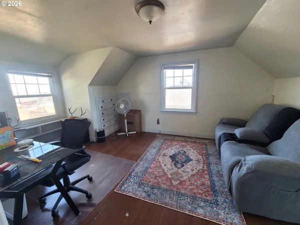 $270,000 | 314 Hillcrest Place, Baker City, OR 97814