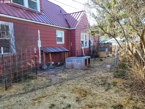 $270,000 | 314 Hillcrest Place, Baker City, OR 97814