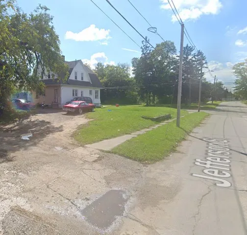 $5,000 | 363 Brunson Avenue, Benton Harbor, MI 49022