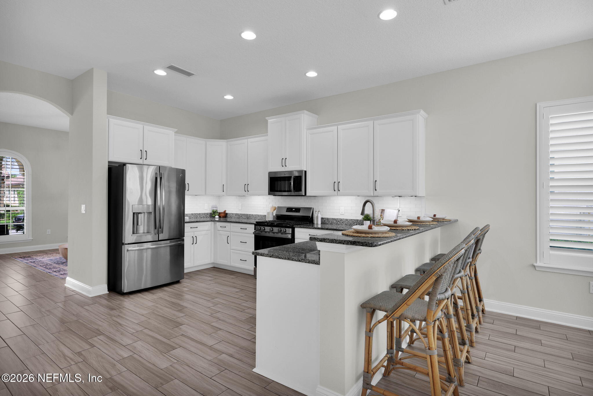 37 Rinaldo Way Ponte Vedra, FL 32081 - Photo 17 of 89 Belly up to the breakfast bar