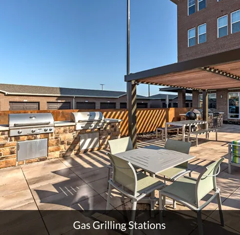 $2,612 | 680 East Algonquin Road, Unit 1301, Schaumburg, IL 60173