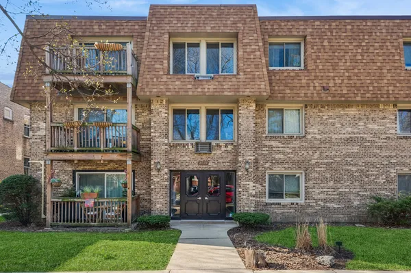 $210,000 | 2619 West Agatite Avenue, Unit 2B, Chicago, IL 60625