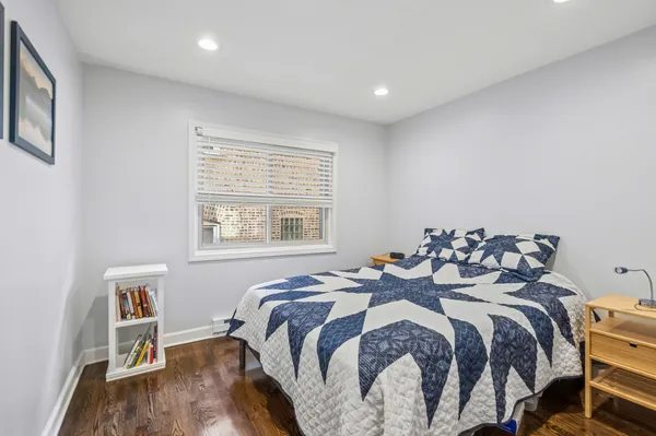 $210,000 | 2619 West Agatite Avenue, Unit 2B, Chicago, IL 60625