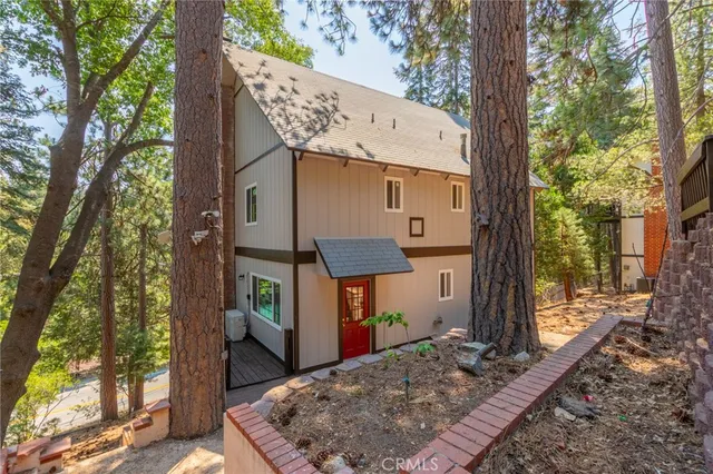 $599,000 | 260 South Fairway Drive, Lake Arrowhead, CA 92352