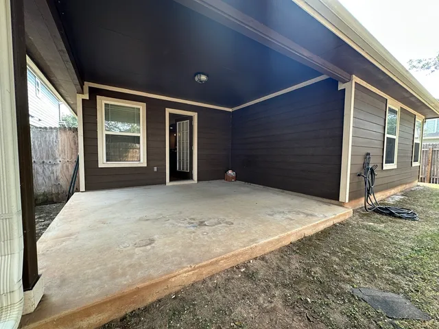 a view of an entrance of the house