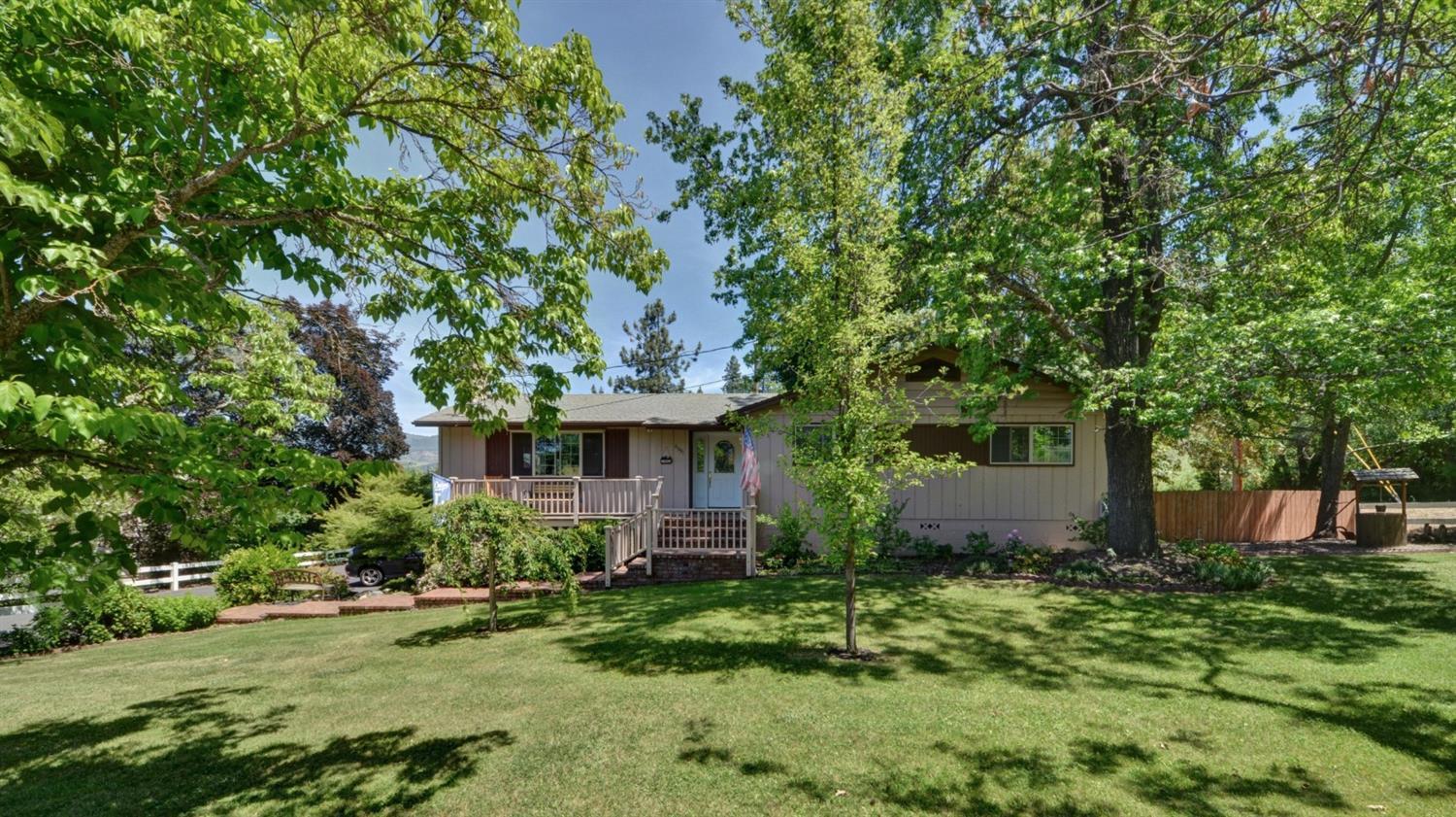 Quiet, Private Setting with lots of matu