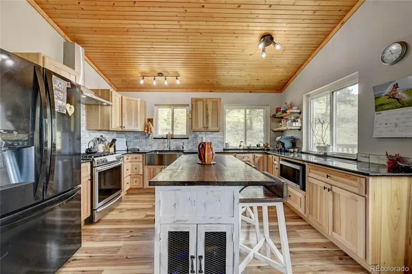 $560,000 | 99 Peak Drive, Guffey, CO 80820