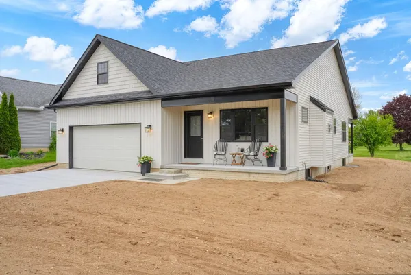 $419,900 | 237 Ambler Drive, Brooklyn, MI 49230