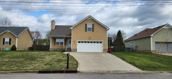 $1,700 | 1340 Loren Circle, Clarksville, TN 37042