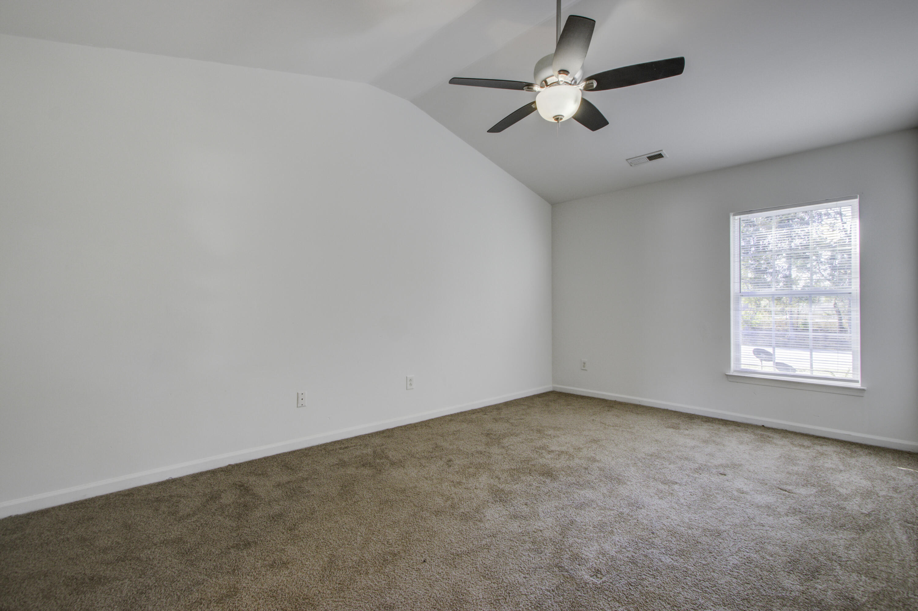 109 Woodward Road Goose Creek, SC 29445 - Photo 10 of 19 109 Woodward Rd, Goose Creek SC (18)