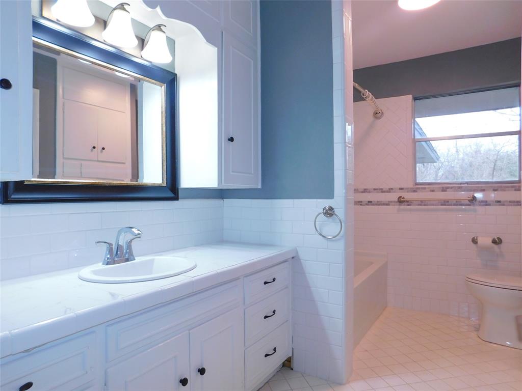 1128 Thomas Street Denton, TX 76201 - Photo 12 of 27