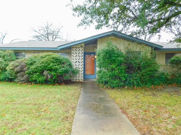 $1,950 | 1128 Thomas Street, Denton, TX 76201
