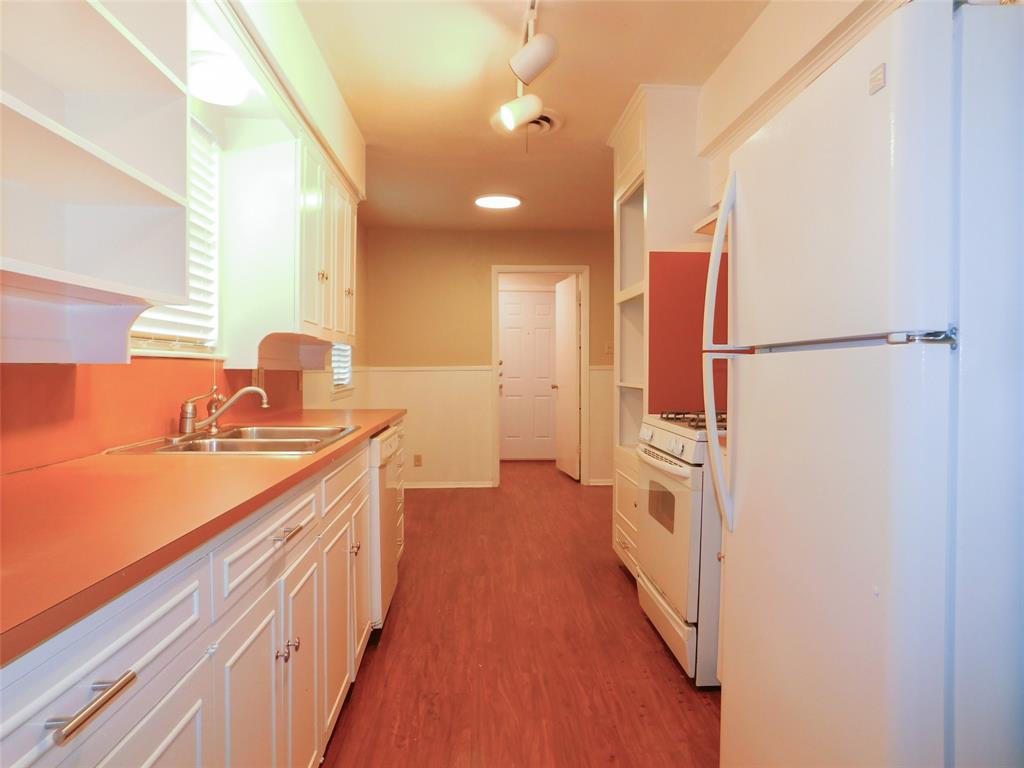 1128 Thomas Street Denton, TX 76201 - Photo 6 of 27